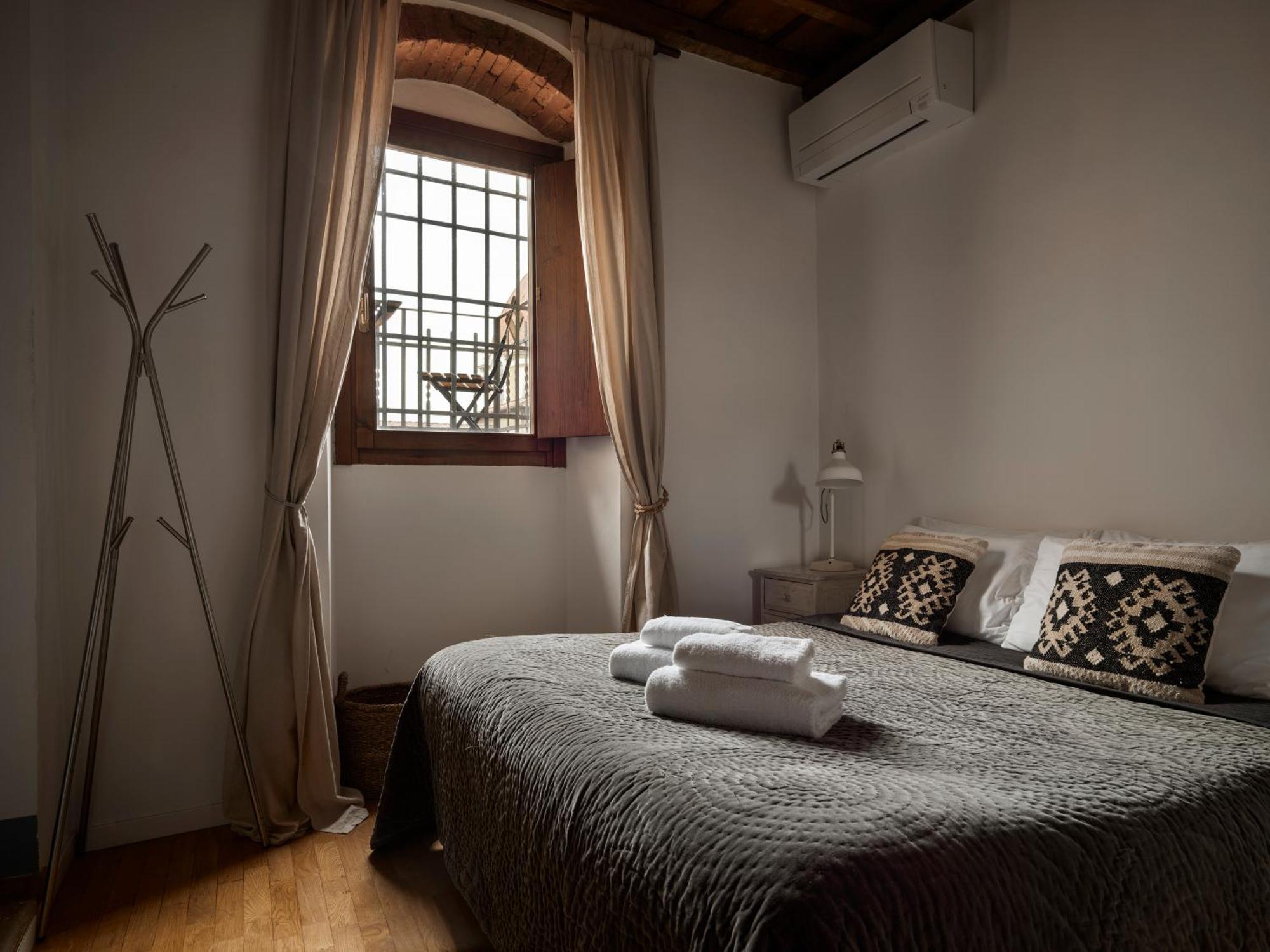 One Of A Kind Near The Duomo W/Balcony Palace Apt Florence Exterior photo