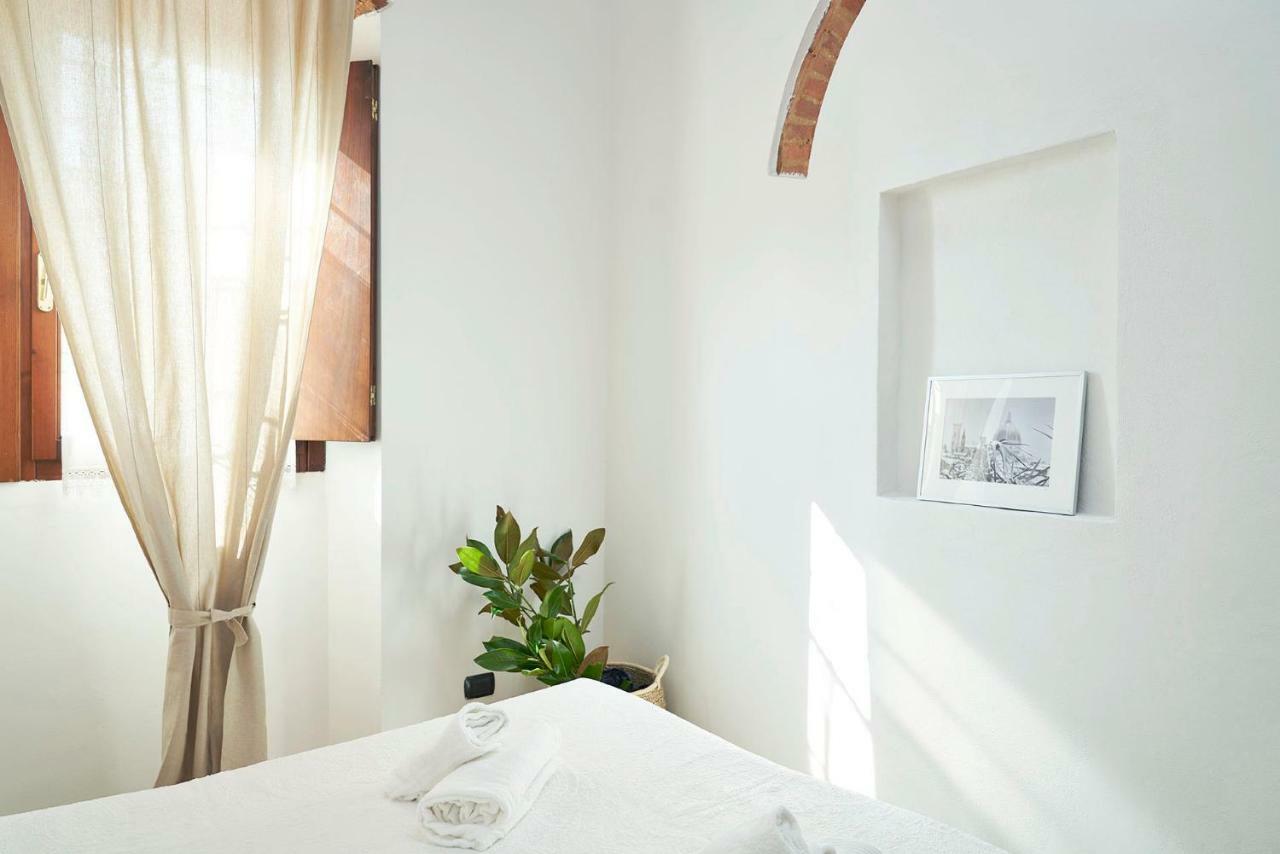 One Of A Kind Near The Duomo W/Balcony Palace Apt Florence Exterior photo